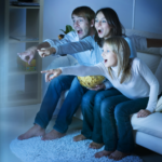 28 O surgimento da TV pela internet legalizada: como a tecnologia está transformando a forma de consumo audiovisual